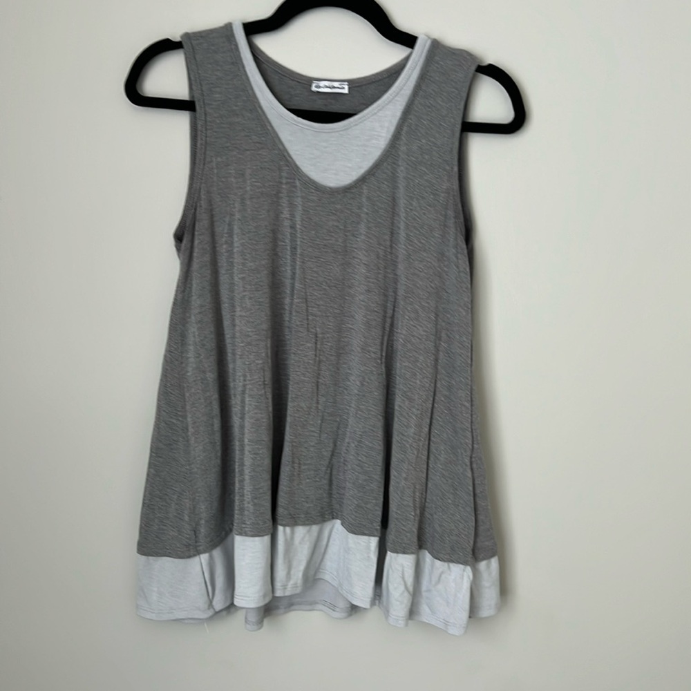 Flowy Two-tone Gray Tank Top Size Small